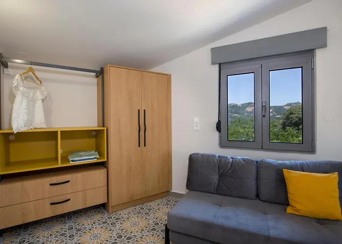 Casa Di Camomilla In Countryside 펜션 하니아